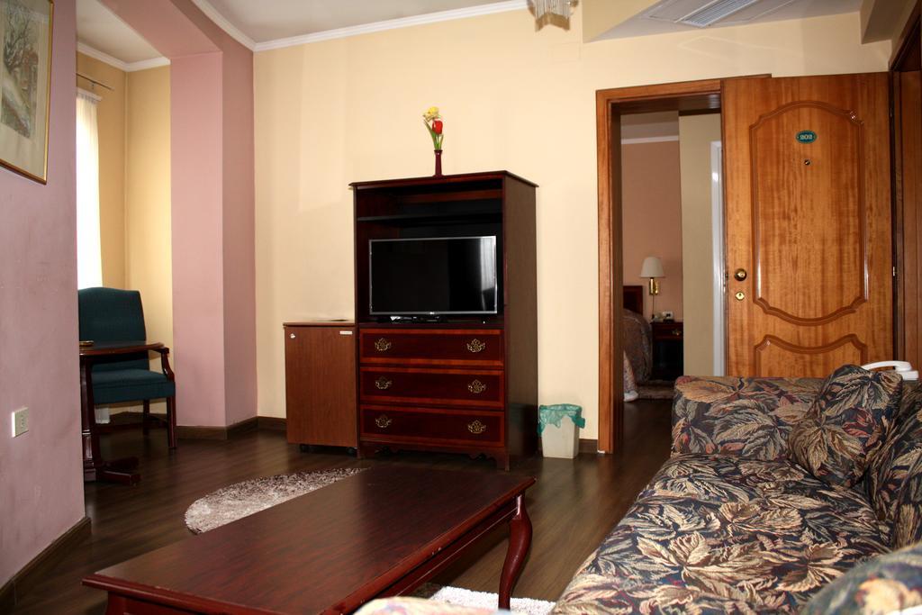 Hotel Regency Korça Exteriör bild