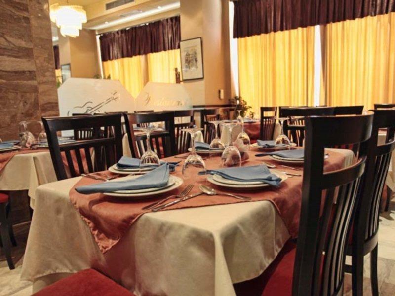 Hotel Regency Korça Exteriör bild